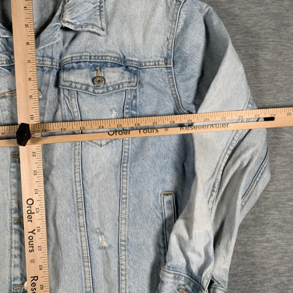 Old Navy Boyfriend Denim Jacket Womens Petite Medium‎ Light Wash Distressed Jean